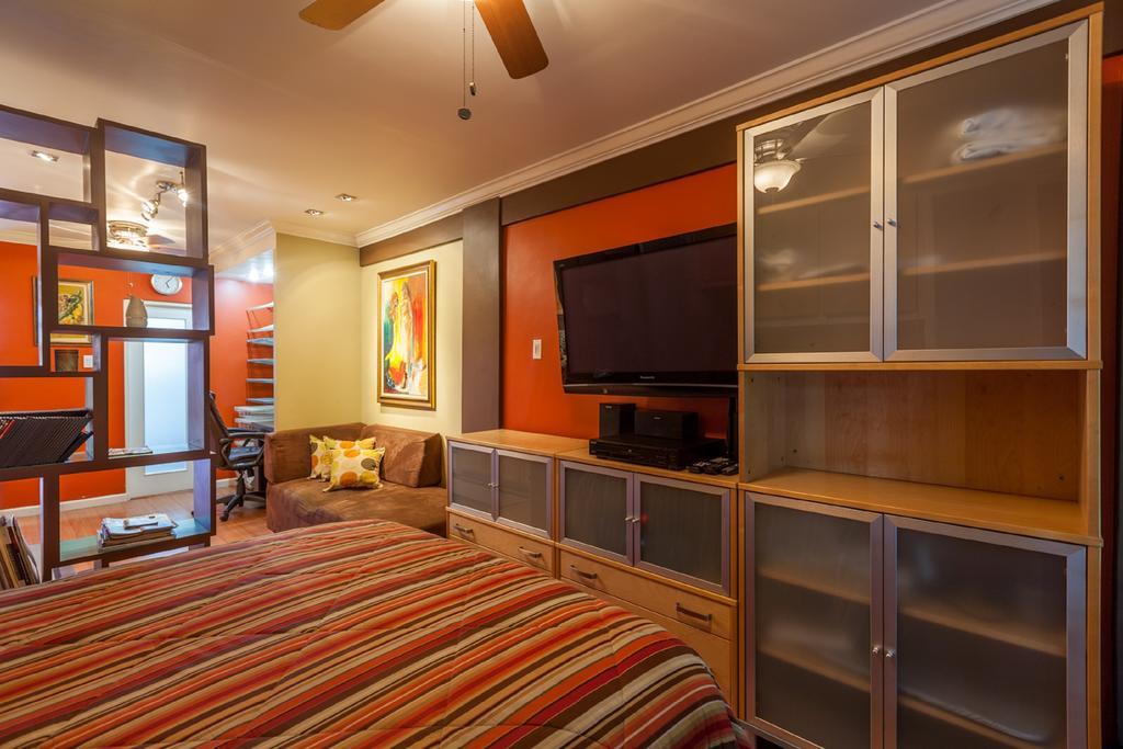 Choose To Be Happy At Seymour # 9 And #16 - Studio Apartments Kingston Værelse billede