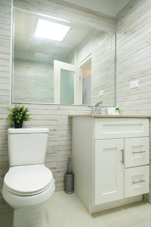 Choose To Be Happy At Seymour # 9 And #16 - Studio Apartments Kingston Eksteriør billede